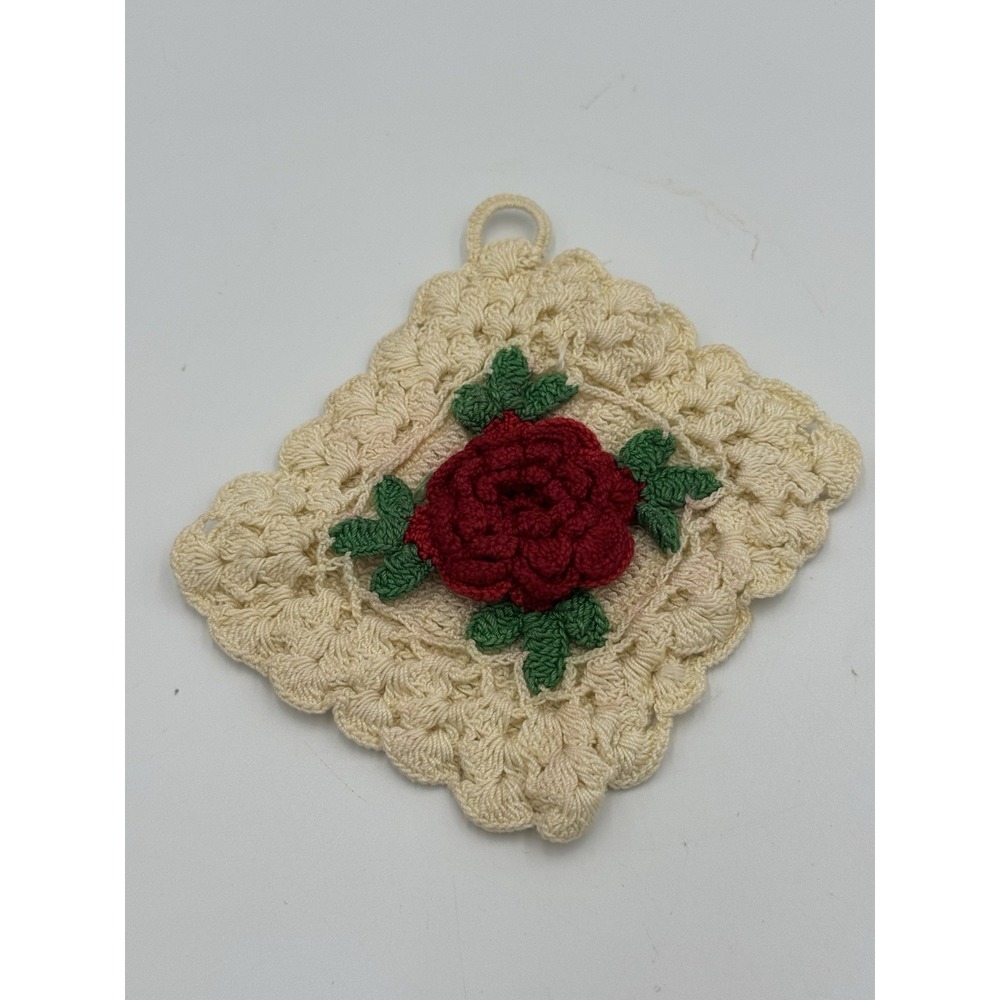 VTG  Granniecore Red Rose Granny Square Crochet Potholder‎ Trivet